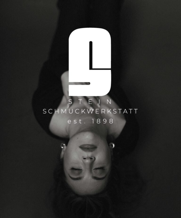 logo stein schmuckwerkstatt in weiß hintergrund frau in schwarzem kleid